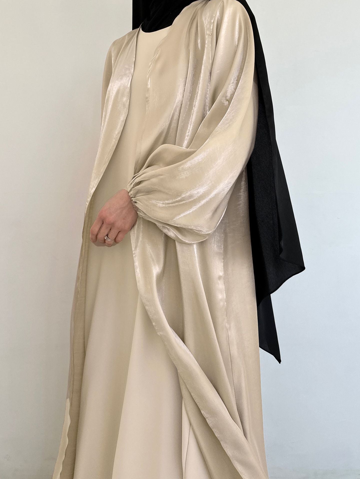 Plus Size, Middle Eastern Modest Muslim Fashionable Bright Silky Satin Solid Color Belt Bat Sleeve Arabic Abaya European and American Large Size Women's Clothing