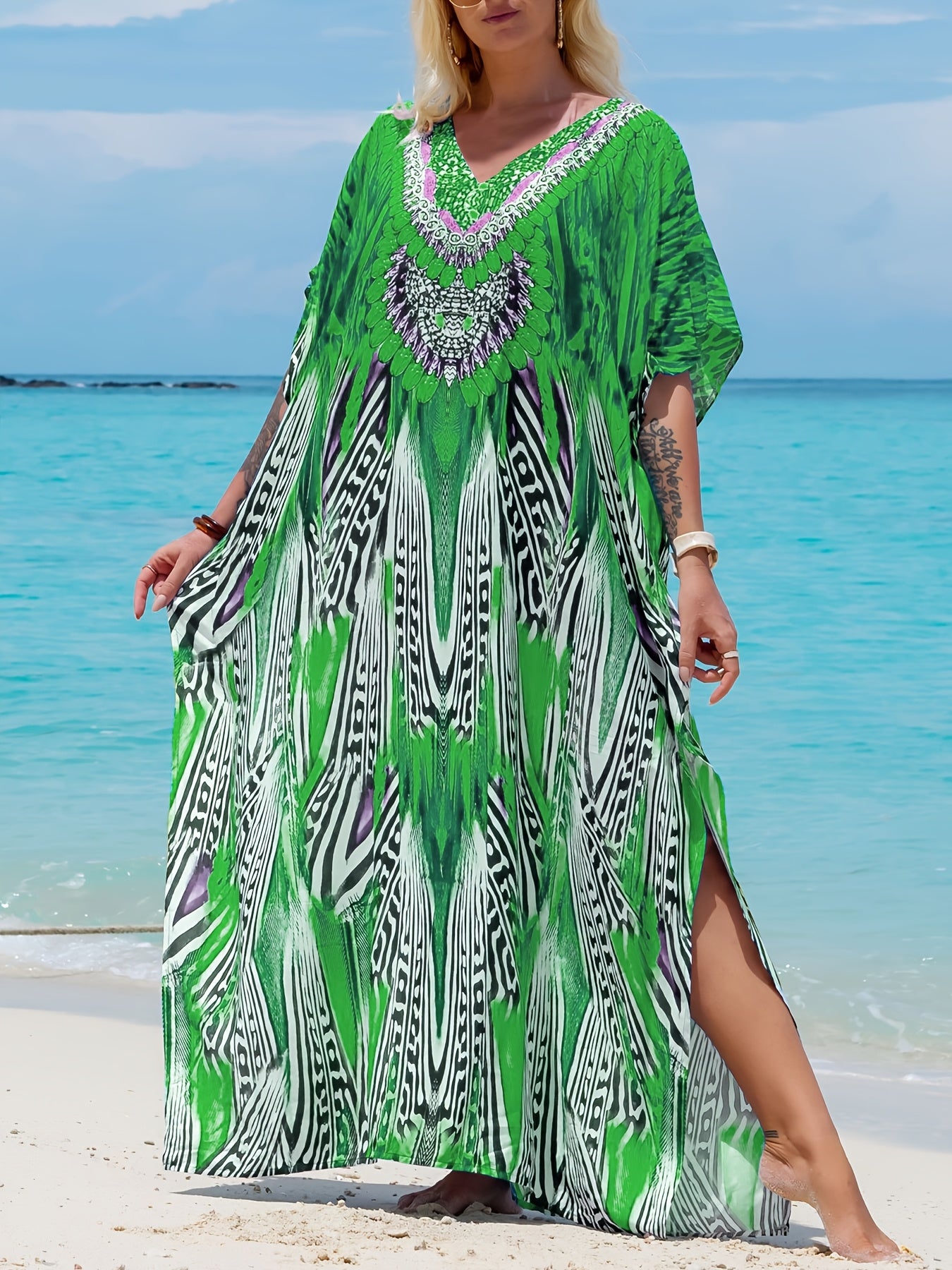 Elegant V-neck Batwing Sleeve Kaftan Abaya - Graphic Print, Maxi Length, Flowy Fit - Perfect for Ramadan and Special Occasions