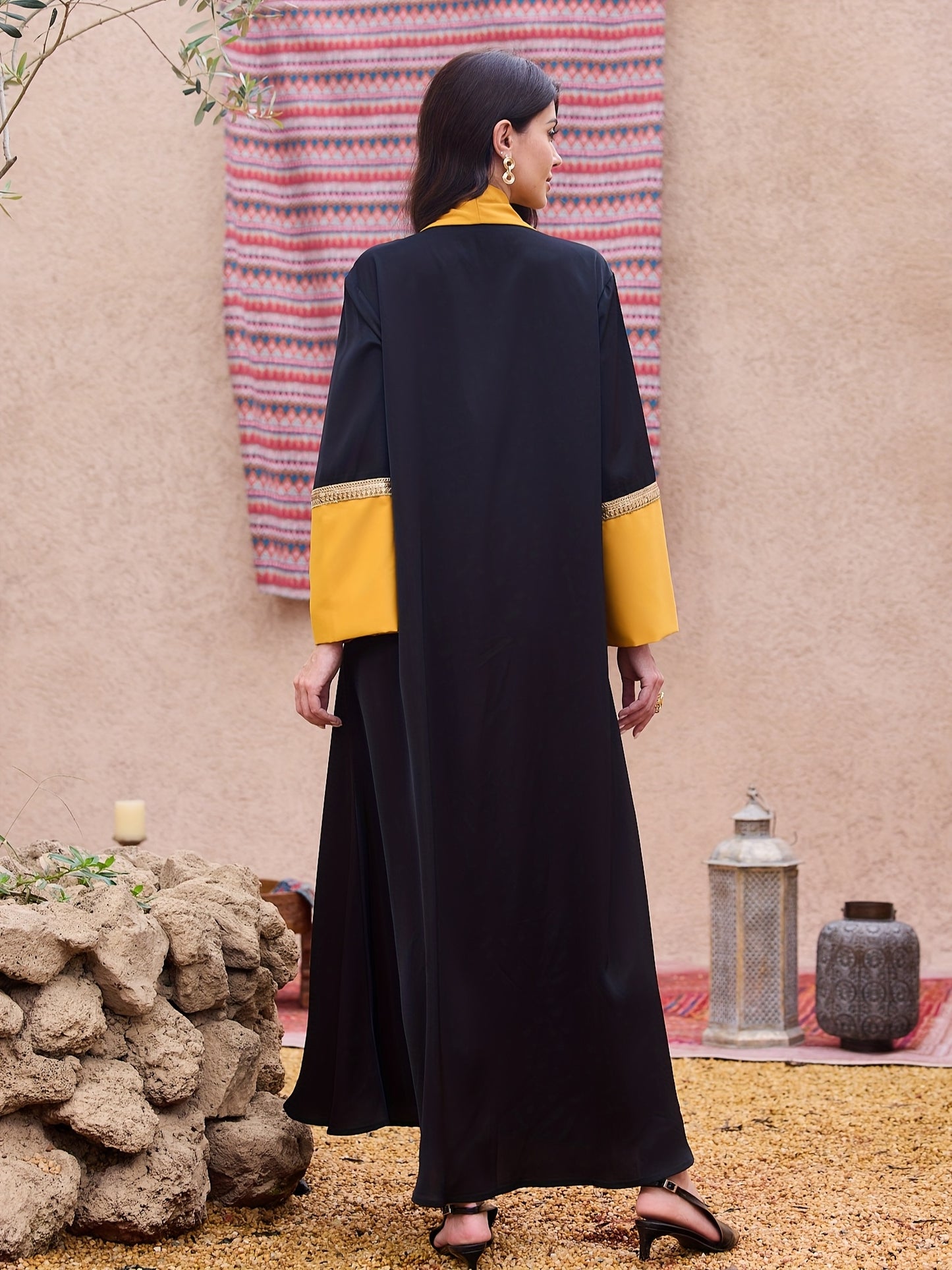 Hot Selling Black Spliced Fashion Beaded Turkish Arab Elegant Holiday Abaya Dress