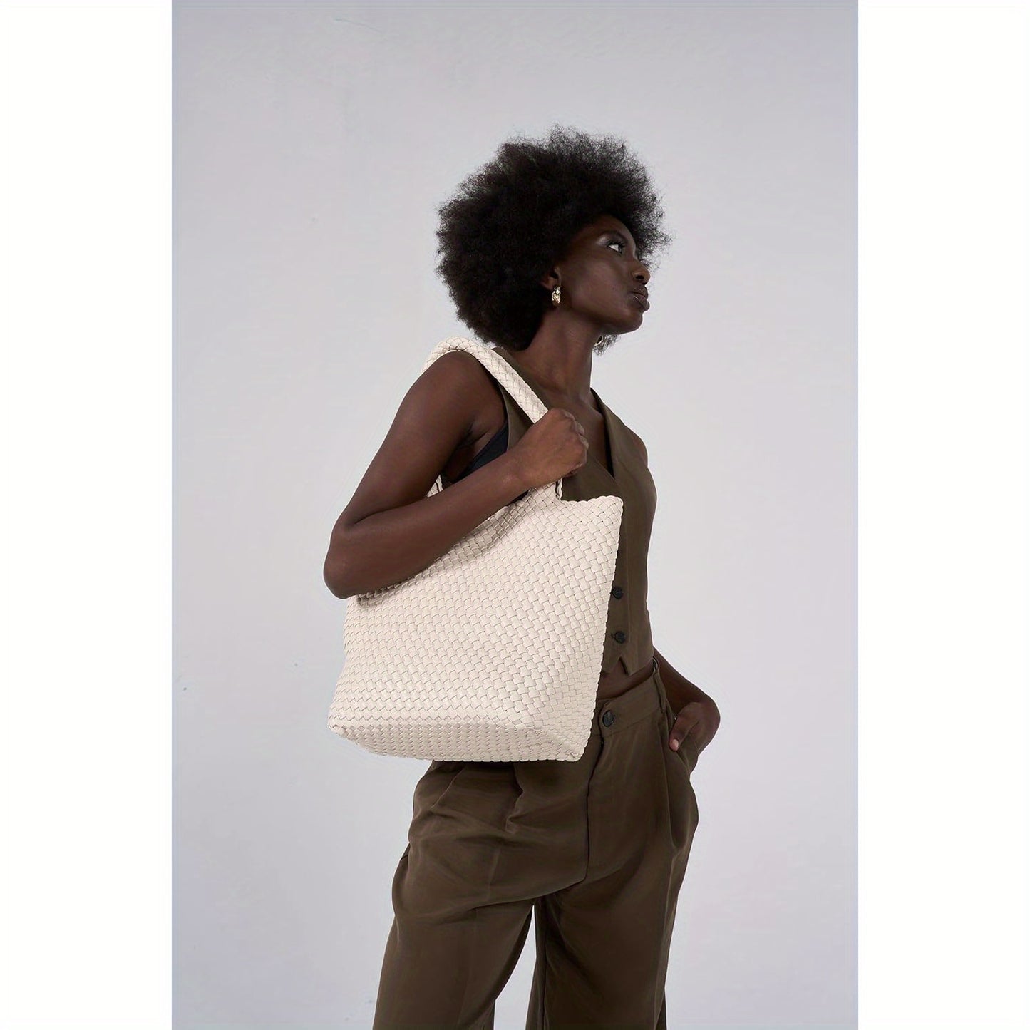 Women's Vegan Tote Bag - Large Woven Handbag with Zipper Closure & Wrist Strap, White & Brown Striped Design, Durable Oil-Edged Finish for Casual or Formal Use