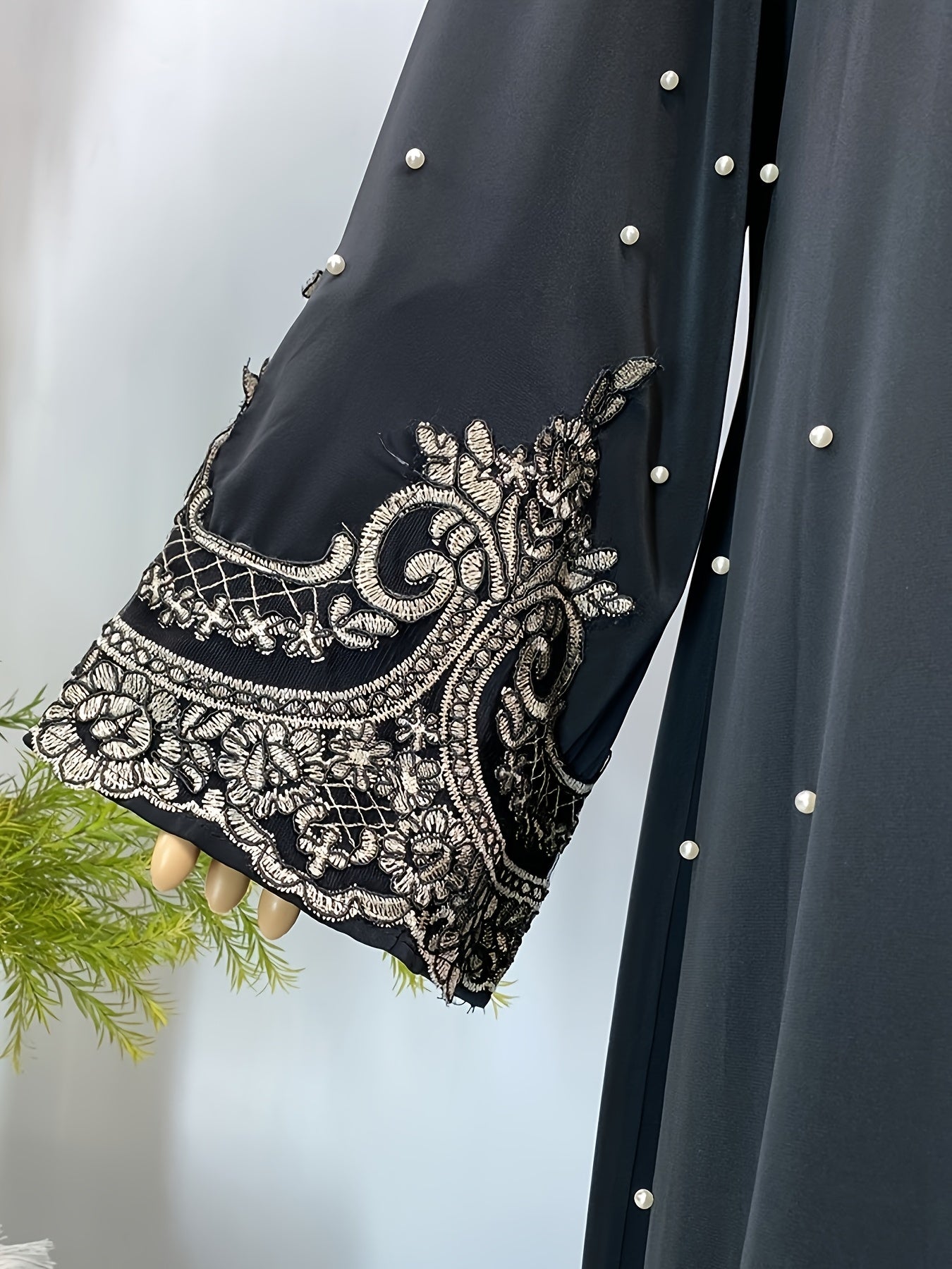 Stylish Muslim Long Sleeve Party Robe with Luxurious Appliqué Beaded Open Front Abaya