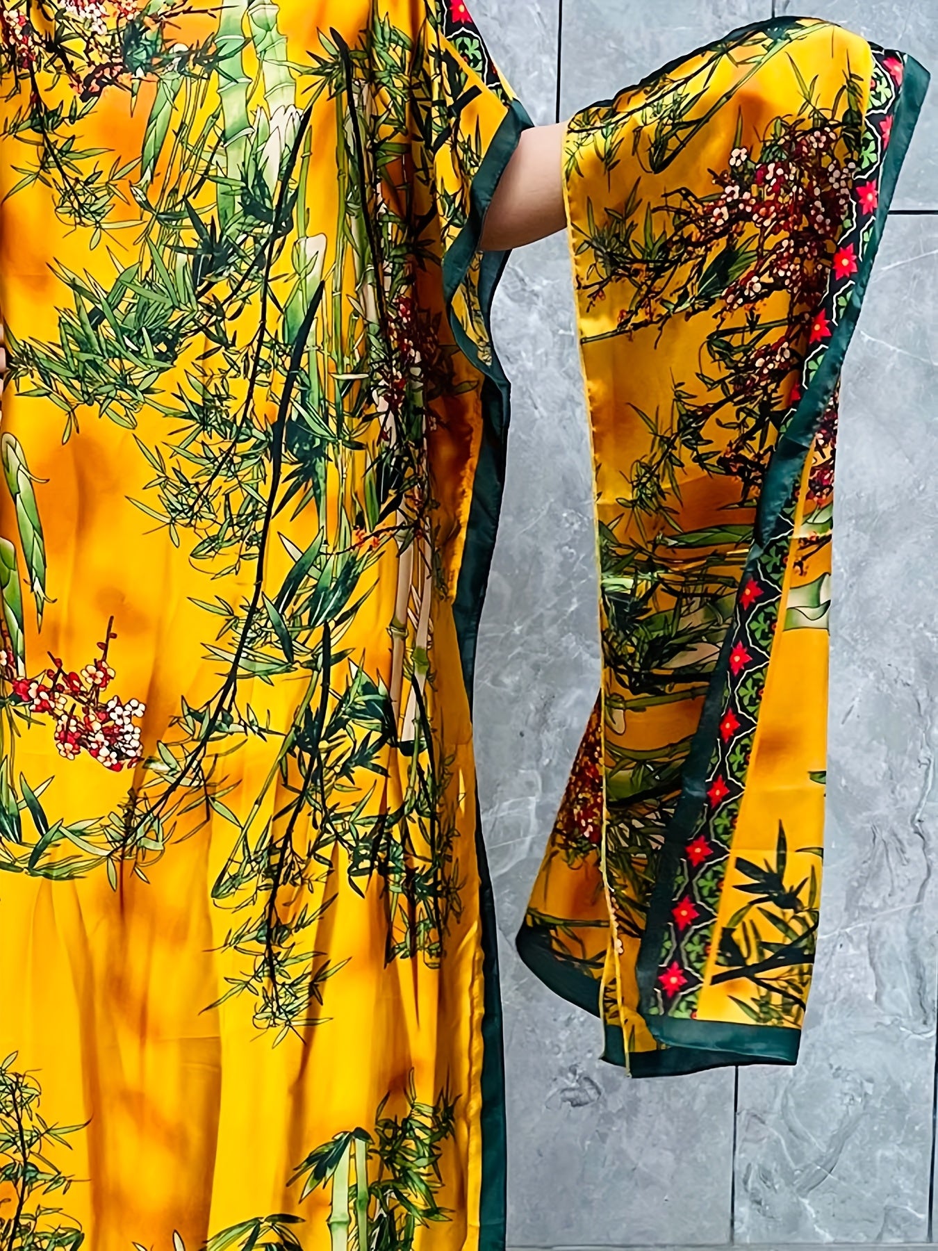 Elegant Plus Size Women's Batwing Sleeve Maxi Kaftan Abaya | All-Over Floral Print, Flowy Loose Fit, Breathable Lightweight Fabric, H-Line Silhouette for Beach, Summer