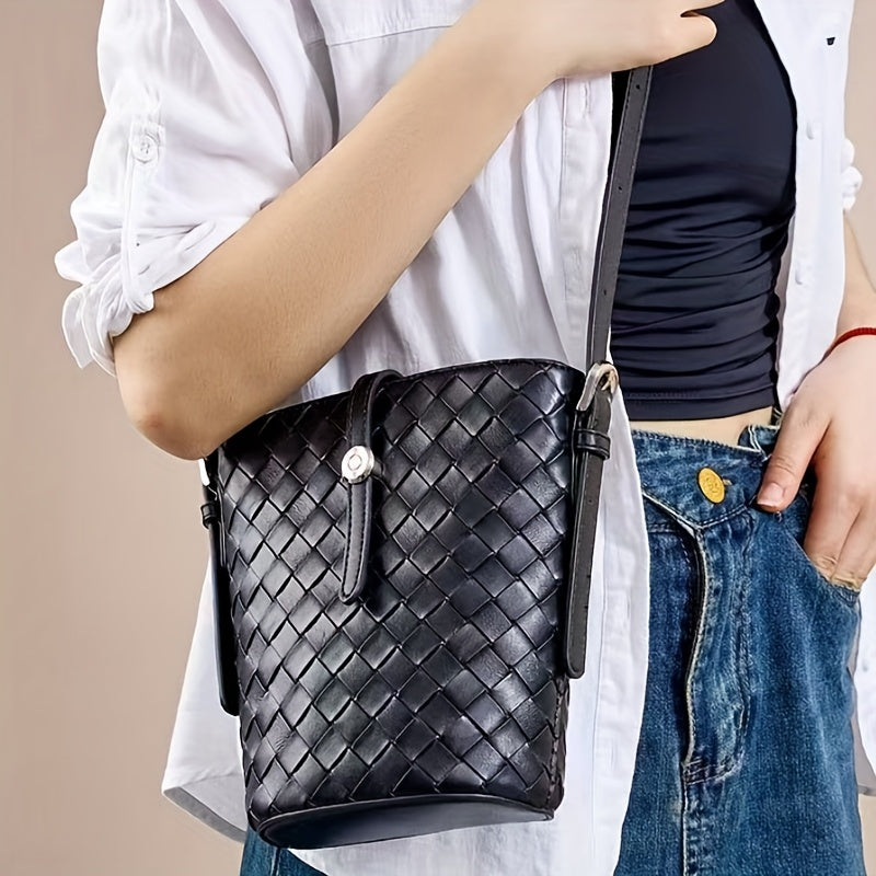 Woven New Bucket Bag Handmade Woven Bag, Niche High-end Women's Summer Versatile Crossbody Bag, Simple, Lightweight And Compact Crossbody Bag