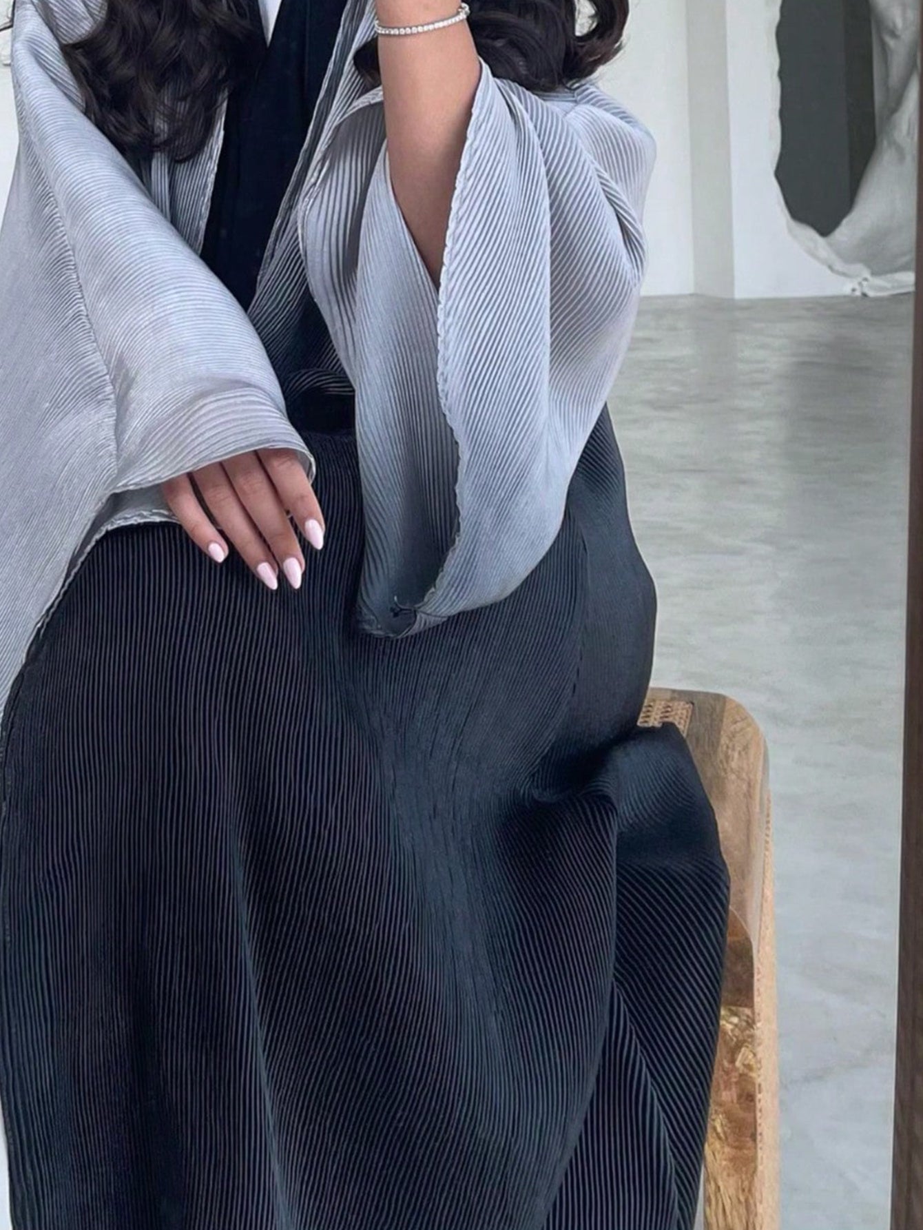 Plus Size - 1pc Plus Size Women's Elegant Abaya - Long Sleeve, Ruffle Bell Sleeves, Loose Fit Floor-Length Kaftan Dress, Non-Stretch Fabric, All-Season Wear, Casual Weekend Outfit