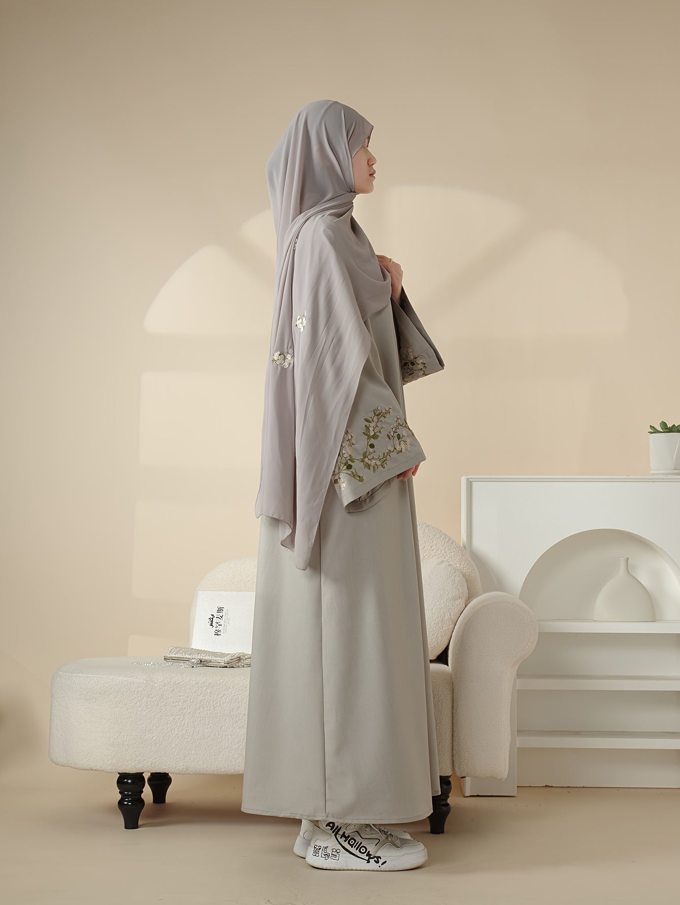 Elegant Floral Polyester 3pcs Set Abaya Gown, Open with Pocket Lining, 150G/M² Fabric Weight, Middle East Collection, for Women