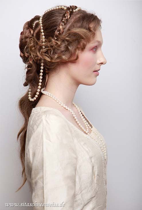 Recreating Historical Hairstyles with a Modern Twist