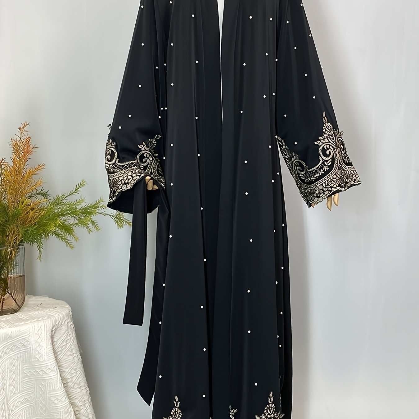 Stylish Muslim Long Sleeve Party Robe with Luxurious Appliqué Beaded Open Front Abaya