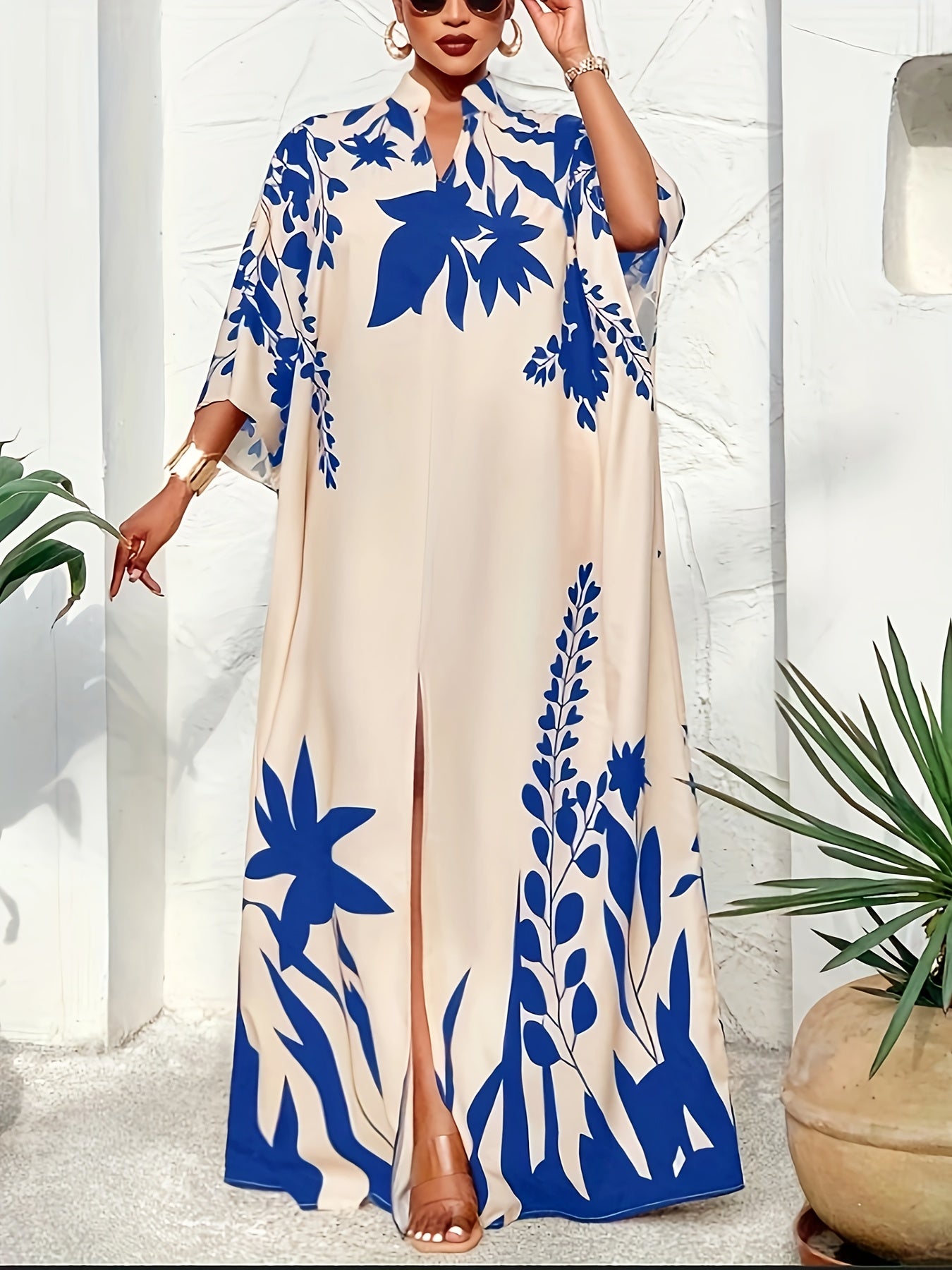 Plus Size, Autumn/Winter Plus Size Blue and White Botanical Print Elegant Dress, Flattering and, Versatile for Daily Outings, Suitable for Christmas, Valentine's Day, and Various Holiday Occasions