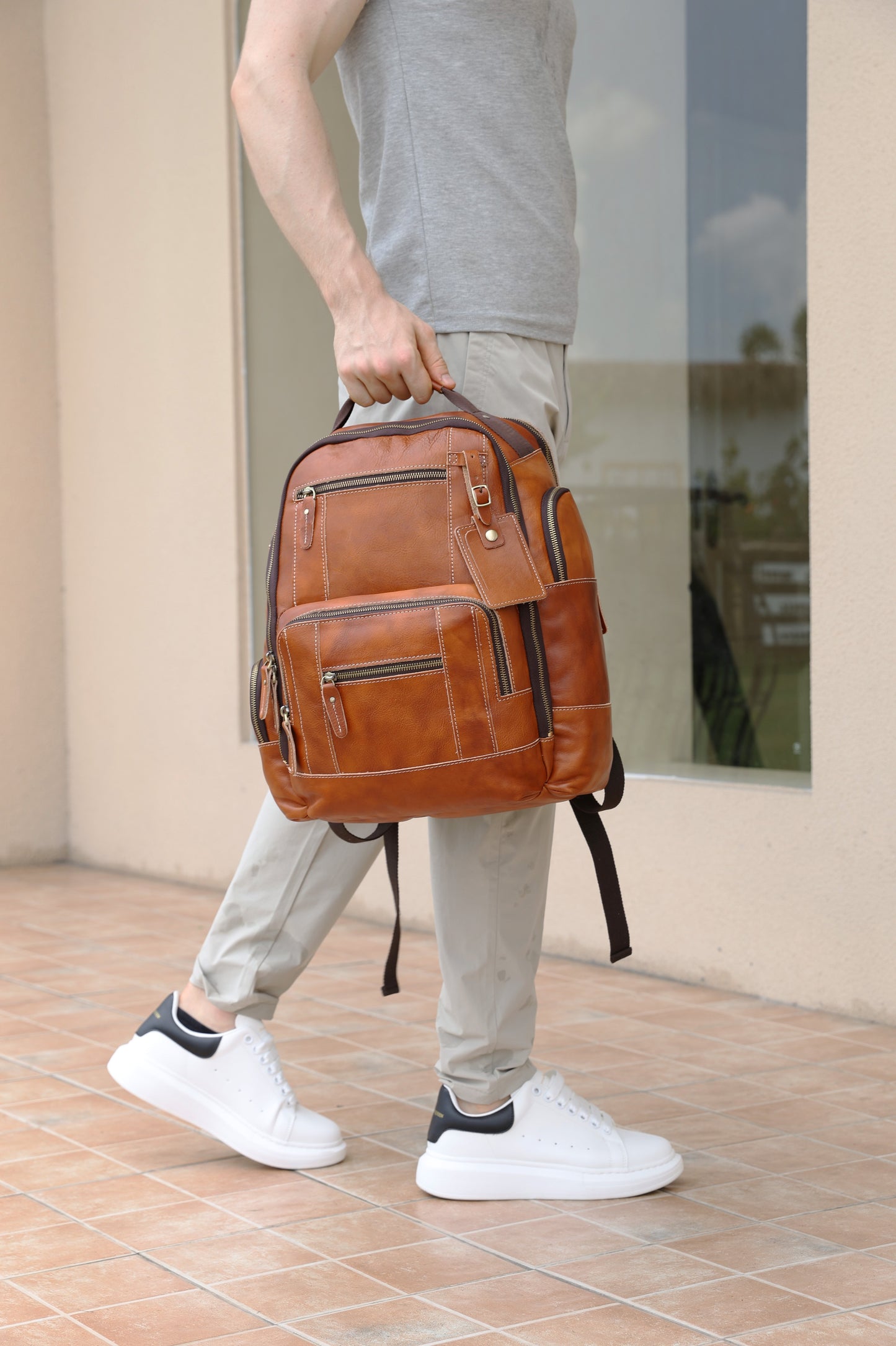 Vintage Genuine Leather Laptop Bag for Men, 15.6" Laptop Compatible, Large Capacity 6.34gal Rucksack with Multiple Zippered Pockets