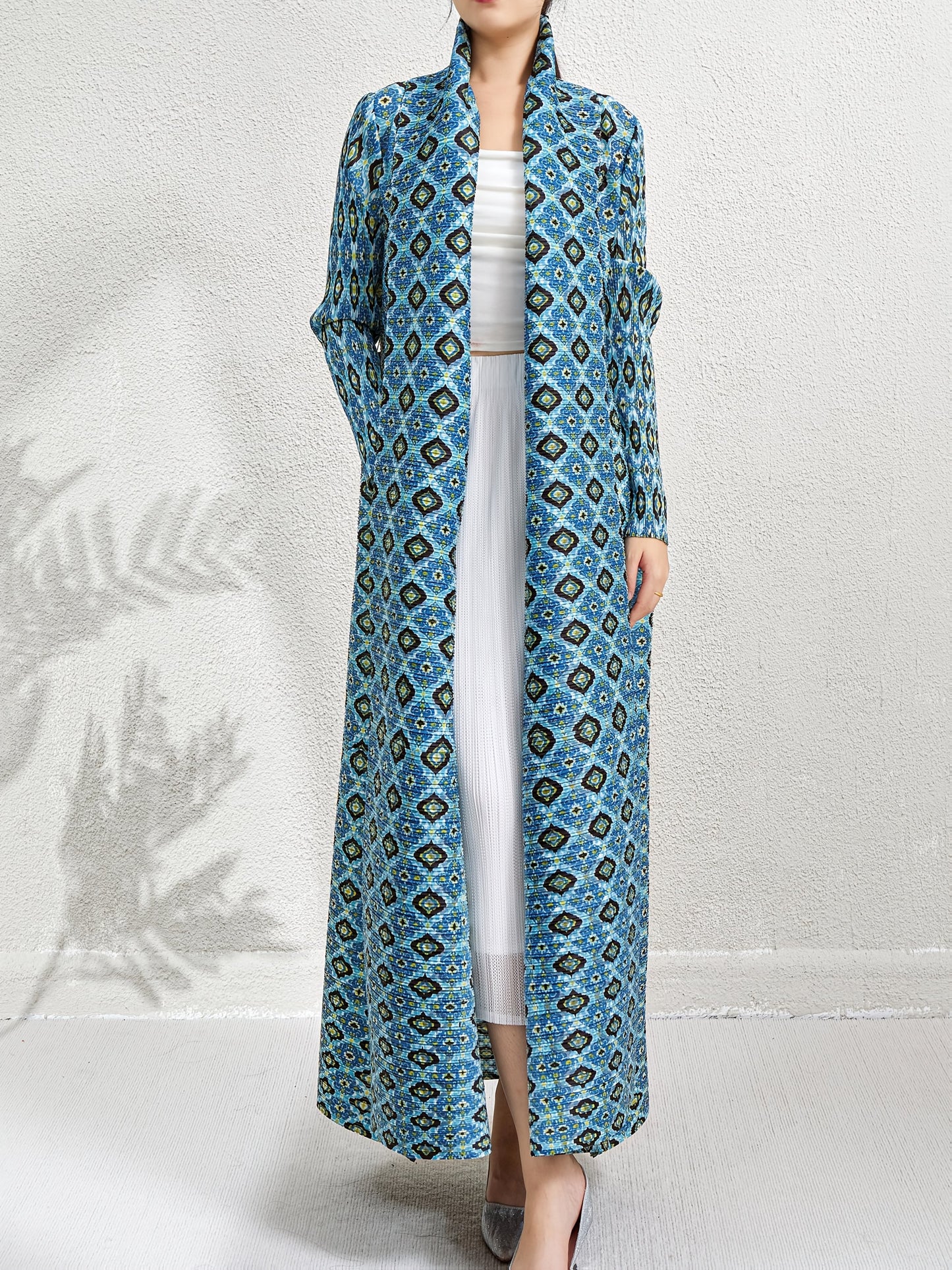 2025 New Arrival - Loose Fit, Long Sleeve Abaya for Muslim Women, Blue Geometric Print, Casual Style, High Stretch Fabric, Pleated Design, All-Season Wear, Casual Abaya | Geometric Print Abaya