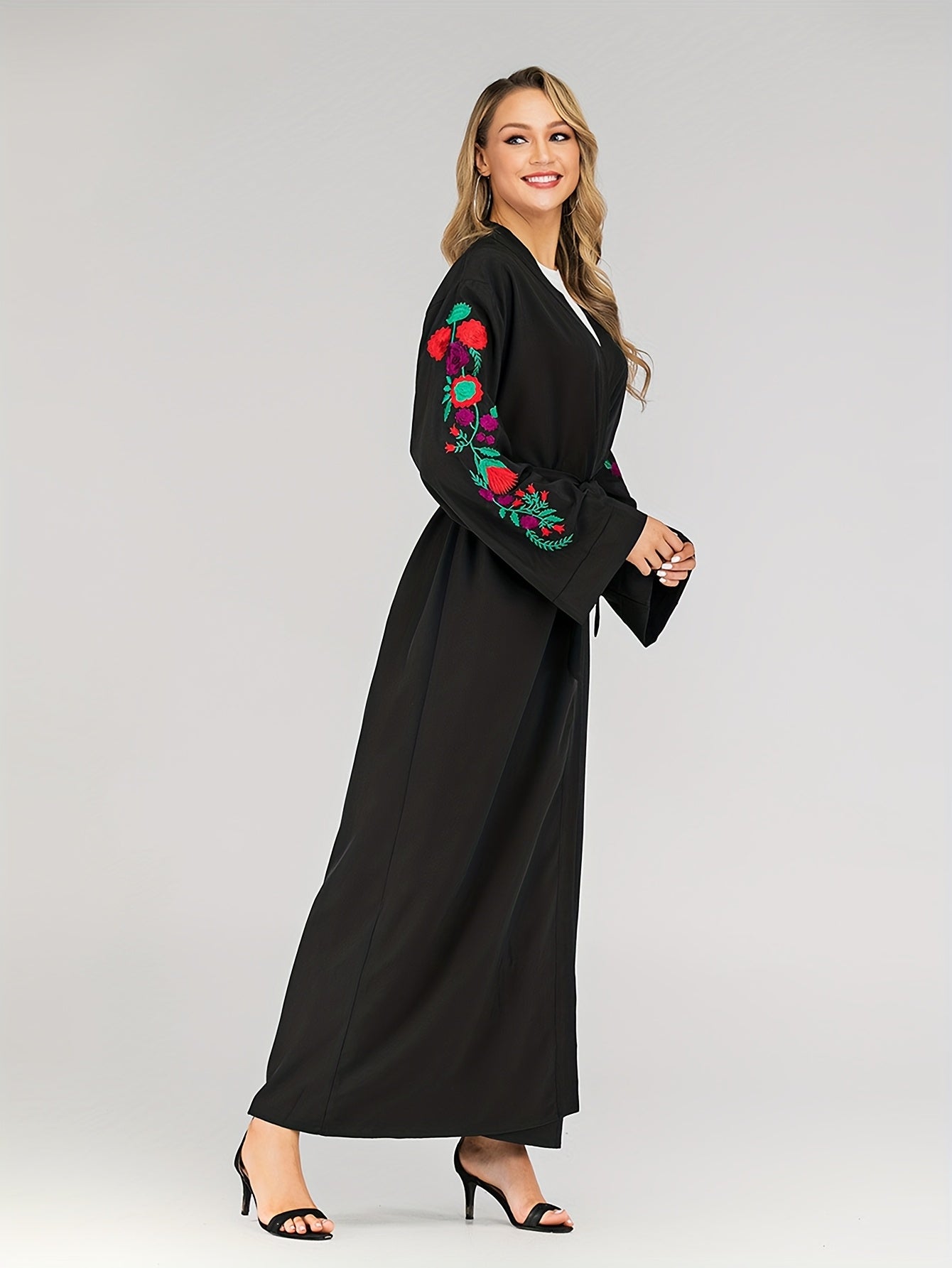 Women's Elegant Islamic Emirati Abaya Robe - Long Sleeve Islamic Dress with Belt, Black with Floral pattern, Lightweight Non-Stretchy Fabric for Everyday & Ramadan