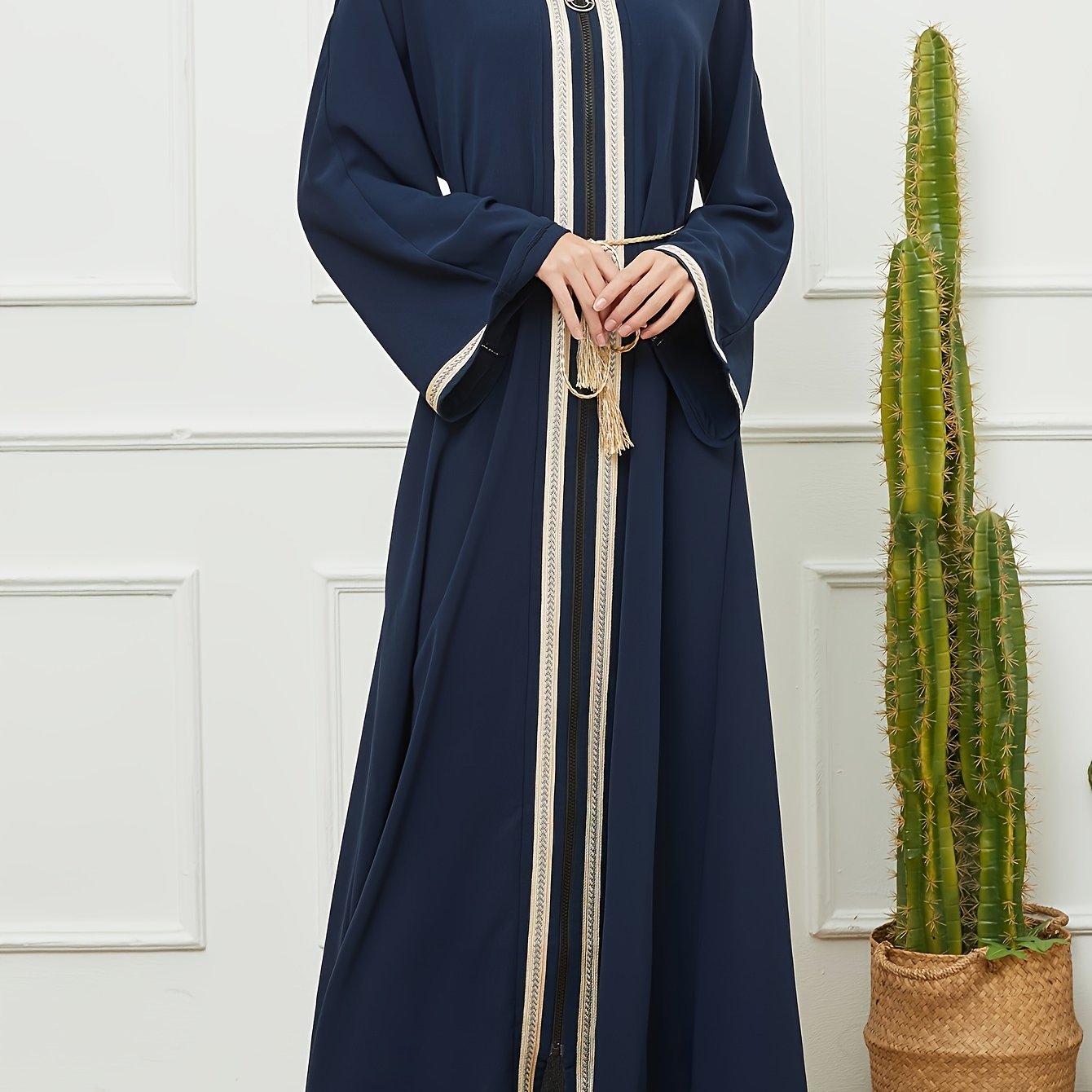 Elegant Middle Eastern Kaftan Arabic Abaya Dress - Long Sleeve Solid Color Traditional Women's Dress with Adjustable Waist Belt, All-Season Modest Wear for Casual & Formal Occasions