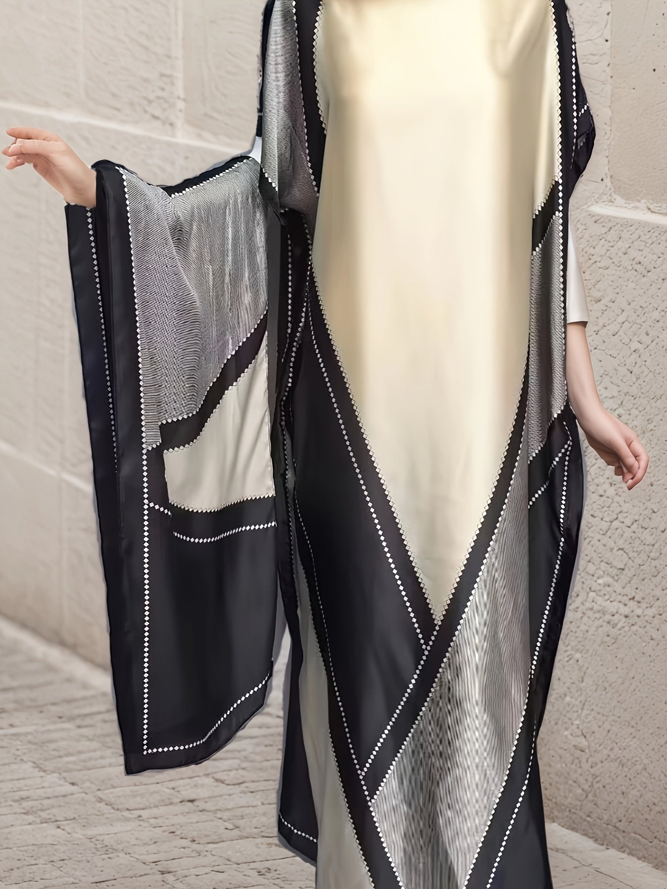 Women's Plus Size Middle Eastern Traditional Dress with Batwing Sleeves - Black & Beige Geometric Pattern, Loose Fit H-Line Silhouette, Machine Washable Long Maxi Abaya for Casual & Formal Occasions