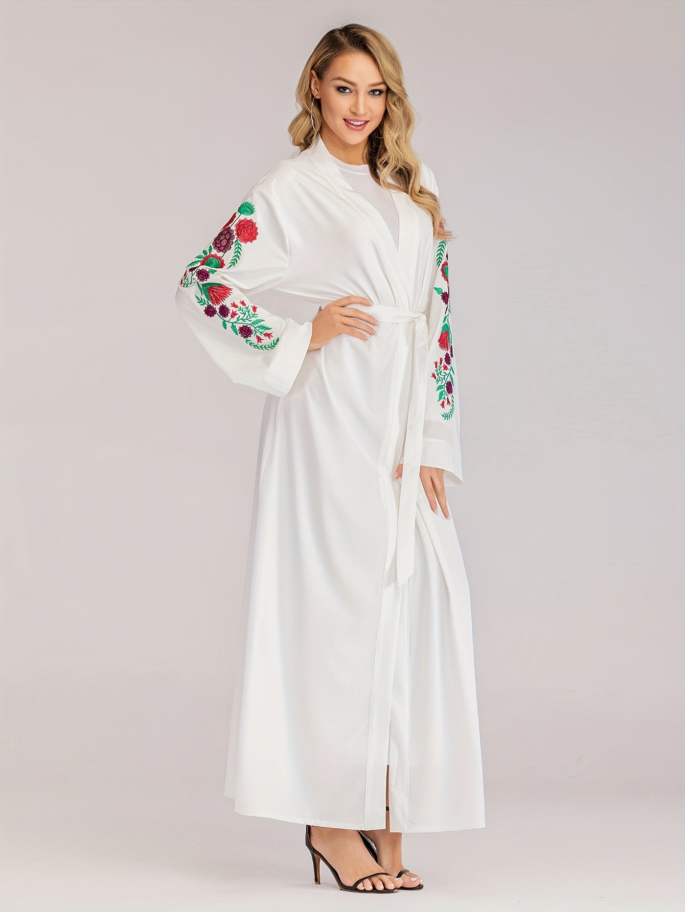 Women's Elegant Islamic Emirati Abaya Robe - Long Sleeve Islamic Dress with Belt, Black with Floral pattern, Lightweight Non-Stretchy Fabric for Everyday & Ramadan