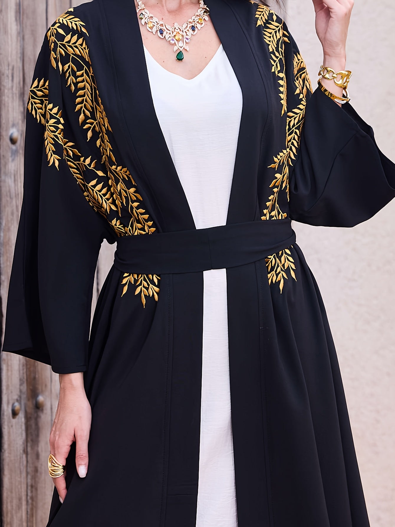 Women's Elegant Islamic Emirati Abaya Robe - Long Sleeve Islamic Dress with Belt, Non-Stretchy Formal & Everyday Muslim Clothing for Mosque, Travel, Home - Modest Abaya Gown, Mosque Attire