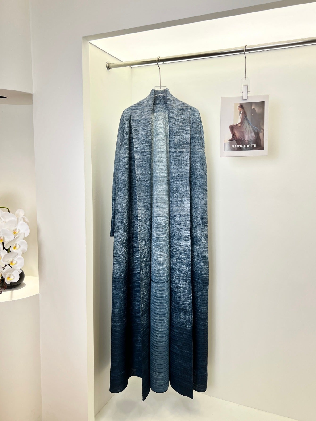 Women's Vintage-Inspired Geometric Print Long Robe Abaya with Tie Waist - Loose Fit, High Stretch, Blue & Black Design, Perfect for Spring/Summer/Fall Festivals