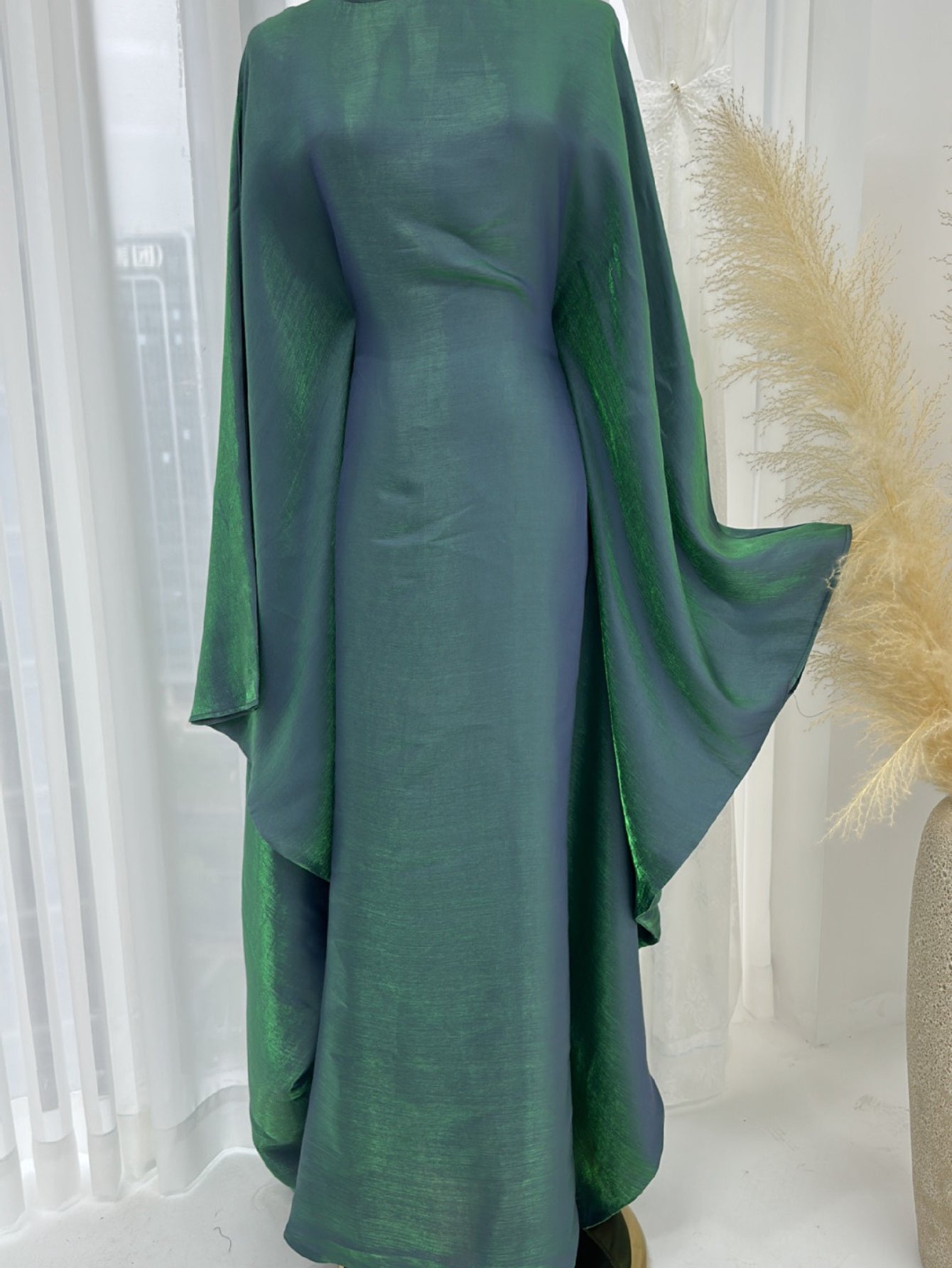 Plus Size, Women's Elegant Lavender Turkish Abaya Robe - Long Sleeve Floor-Length Party Dress with Princess Sleeves, Slim Fit All-Season Modest Gown for Dubai Events, Weddings