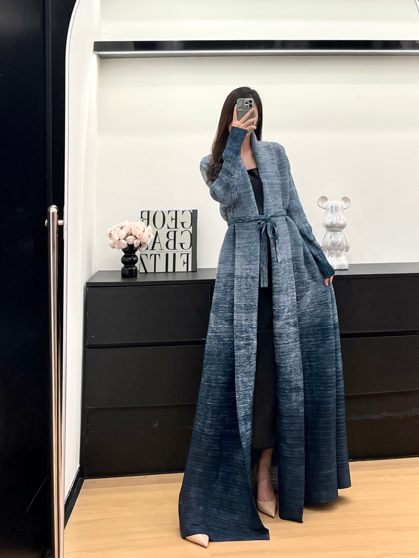 Women's Vintage-Inspired Geometric Print Long Robe Abaya with Tie Waist - Loose Fit, High Stretch, Blue & Black Design, Perfect for Spring/Summer/Fall Festivals