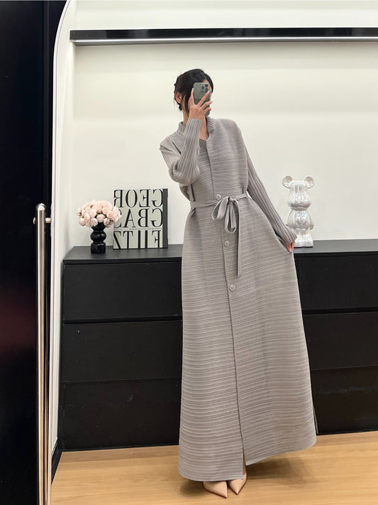 Women's High Elasticity Pleated Emirati Abaya - Vintage Middle Eastern-Inspired Trench Coat with Adjustable Waist Tie, Loose Fit Large Size, Solid Color Traditional Festival Attire for Spring Summer Fall