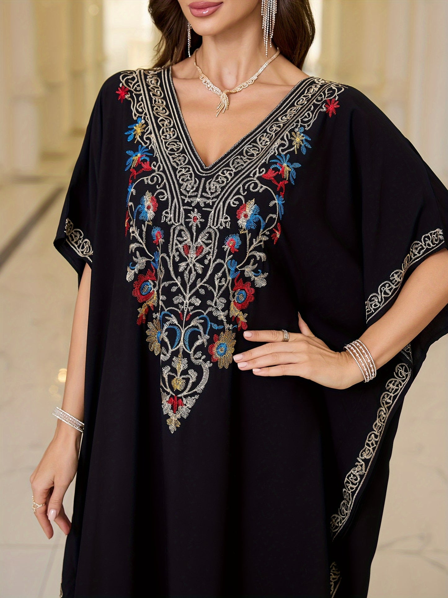 EDOLYNSA Ramadan Flowy Kaftan Gown with a V-Neck, Featuring Vibrant, Batwing Sleeves, Side Slits, And a Chic Design, Perfect for Large Sizes As a Resort Robe Or a Casual And Comfy Beach Cover-Up for Bikinis, Model Q1761.