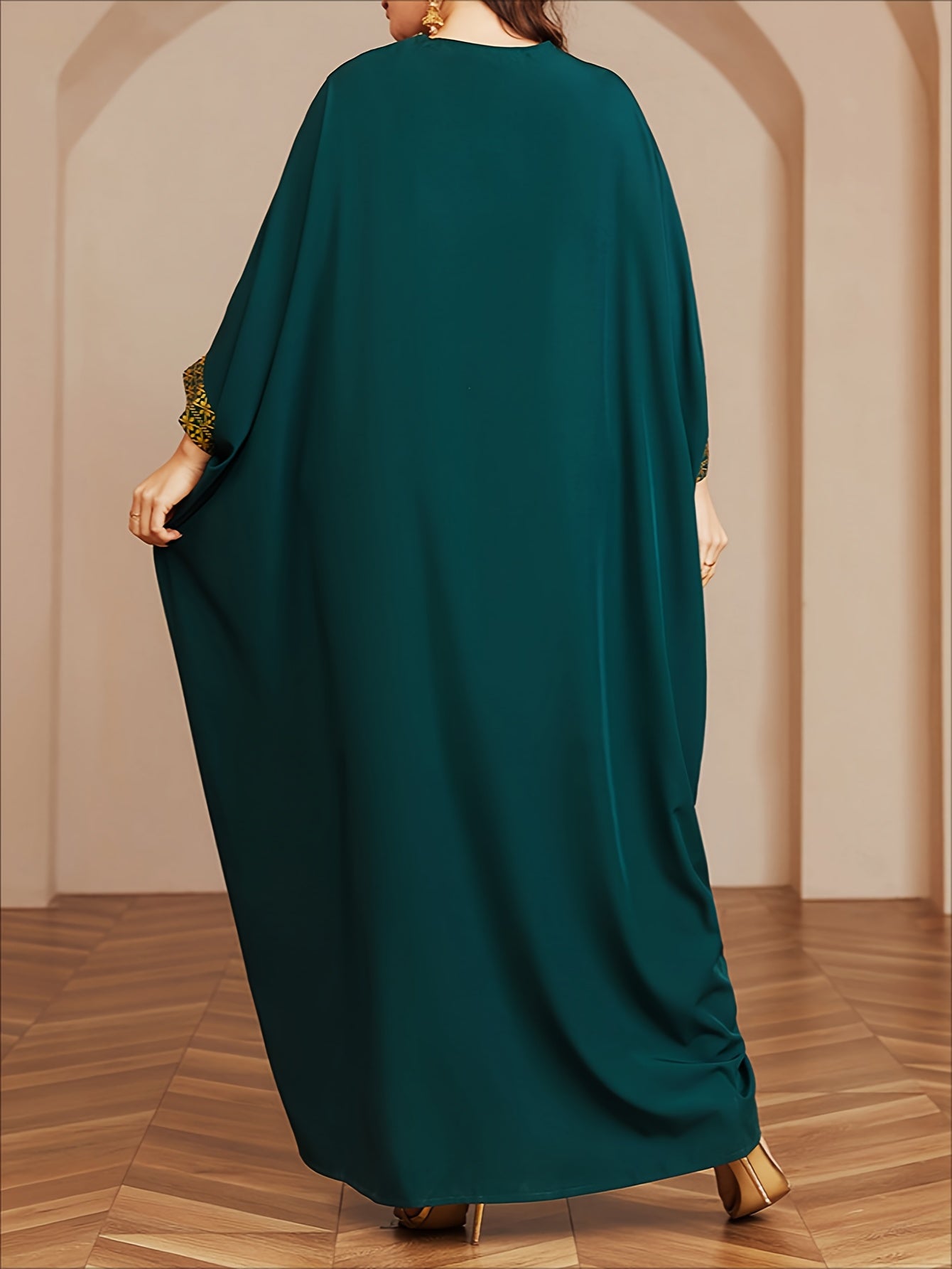 Polyester Long Kaftan | V-Neck Tribal Pattern Woven Non-Stretch, Middle East Golden Tassel, Batwing Sleeve Abaya, Plus Size, All Season