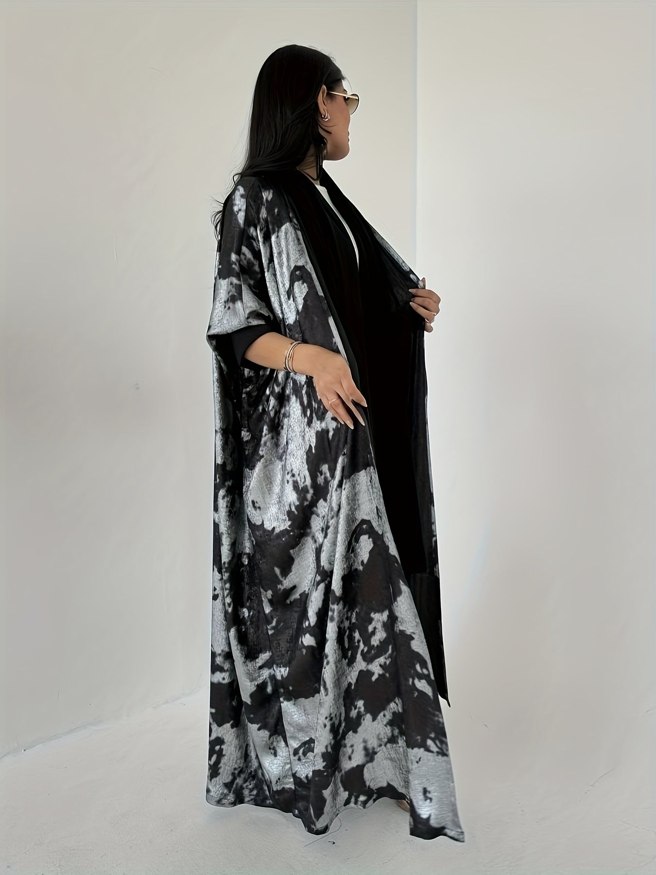 Women's Islamic Abaya Robe - Elegant Black & Golden Arabic Gulf Wedding & Everyday Hijab Coat, Long Flowing Muslim Dress with Open Front, Non-Stretchy Fabric for Modest Muslim Women