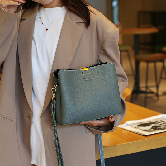 2025 New Model, High-End Grey Leather Women'S Handbag, Cowhide Large Capacity Bucket Bag, Versatile Commuting Shoulder Crossbody Bag, Lightweight And Fashionable Daily Bag