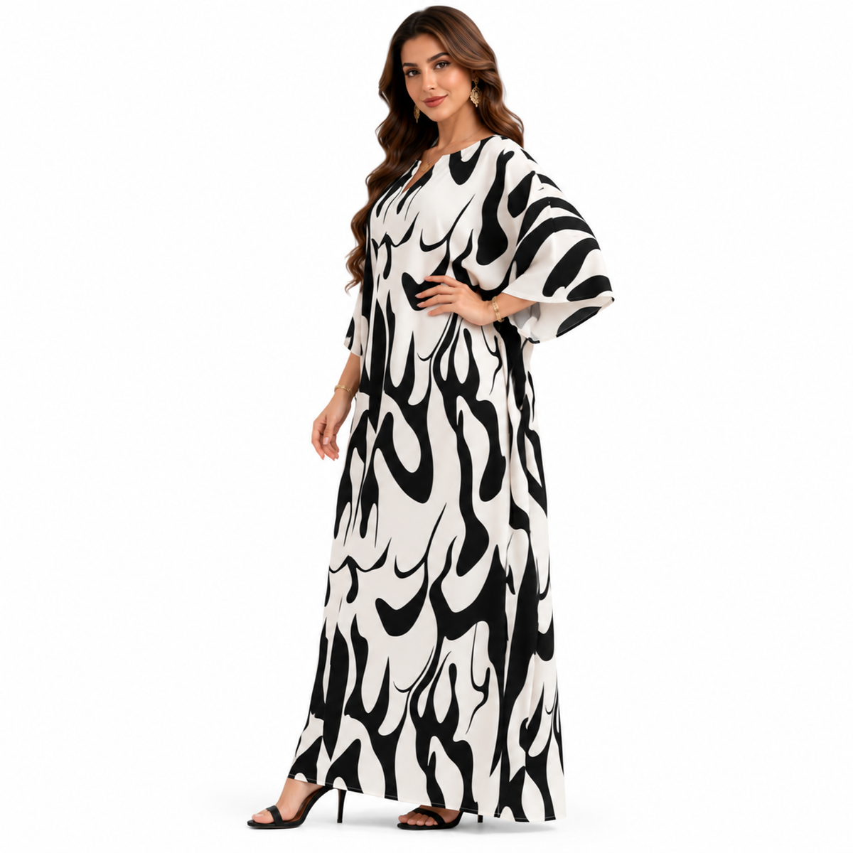 Abstract Monochrome Flowing Women’s Baju Kaftan