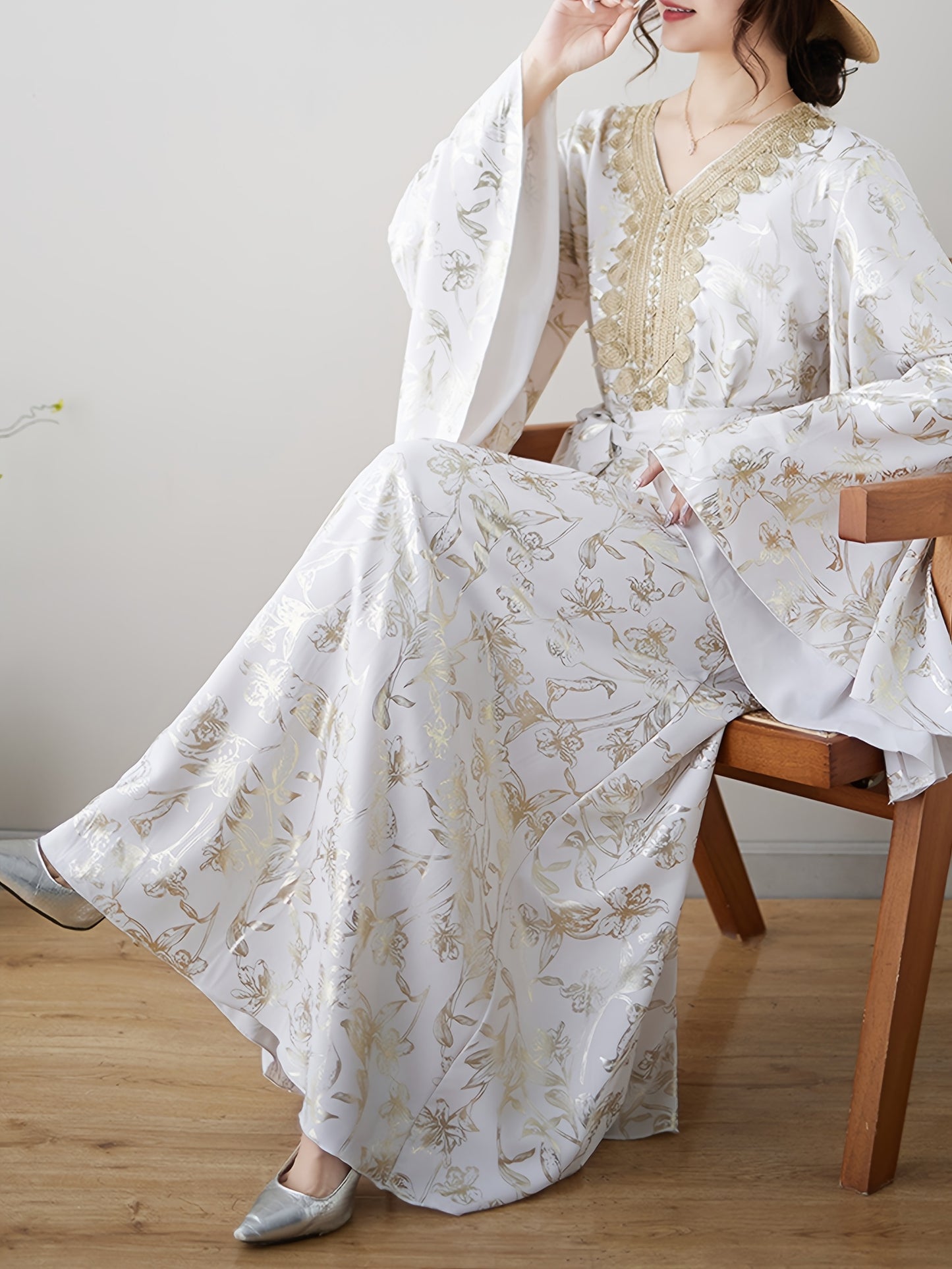 Ethnic Style Trumpet Sleeve Women's Robe V-neck Gold-stamped Embroidered Lace-up Women's Baju Abaya With Belt