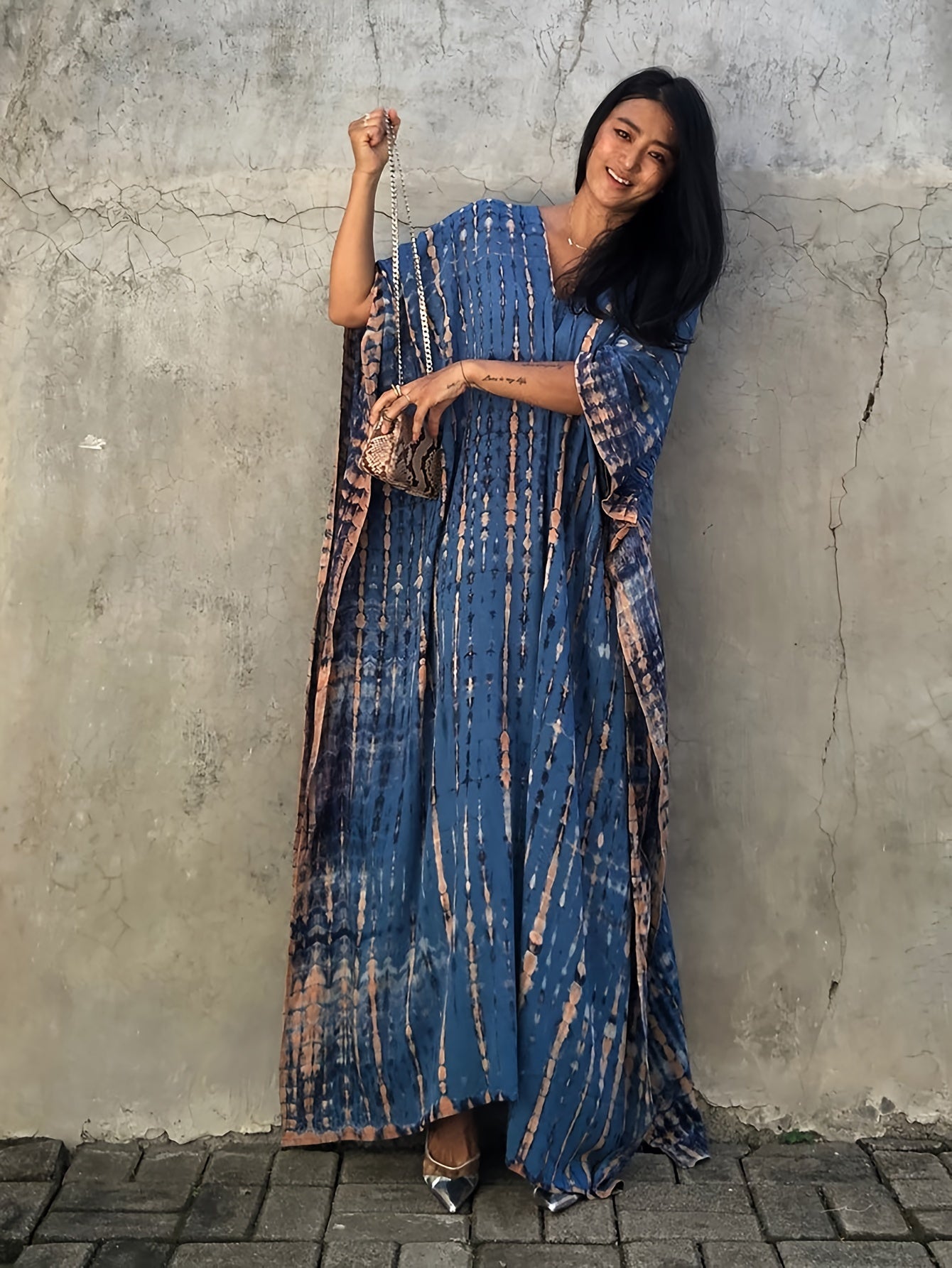 Women's V-Neck Long Robe Dress - Breathable Kaftan with Black & White Ethnic Print