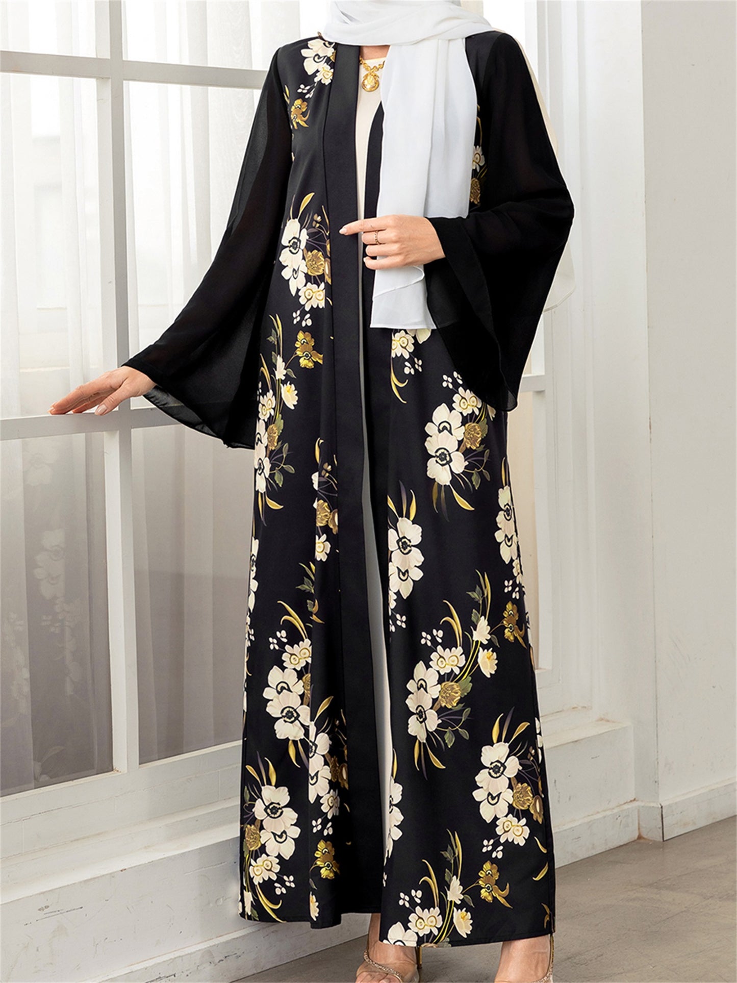 Elegant Black & White Floral Print Long Sleeve Kaftan Gown for Women - Loose Kimono Robe with Golden Accents, Perfect for Spring and Summer Casual Wear, Robes for Ladies