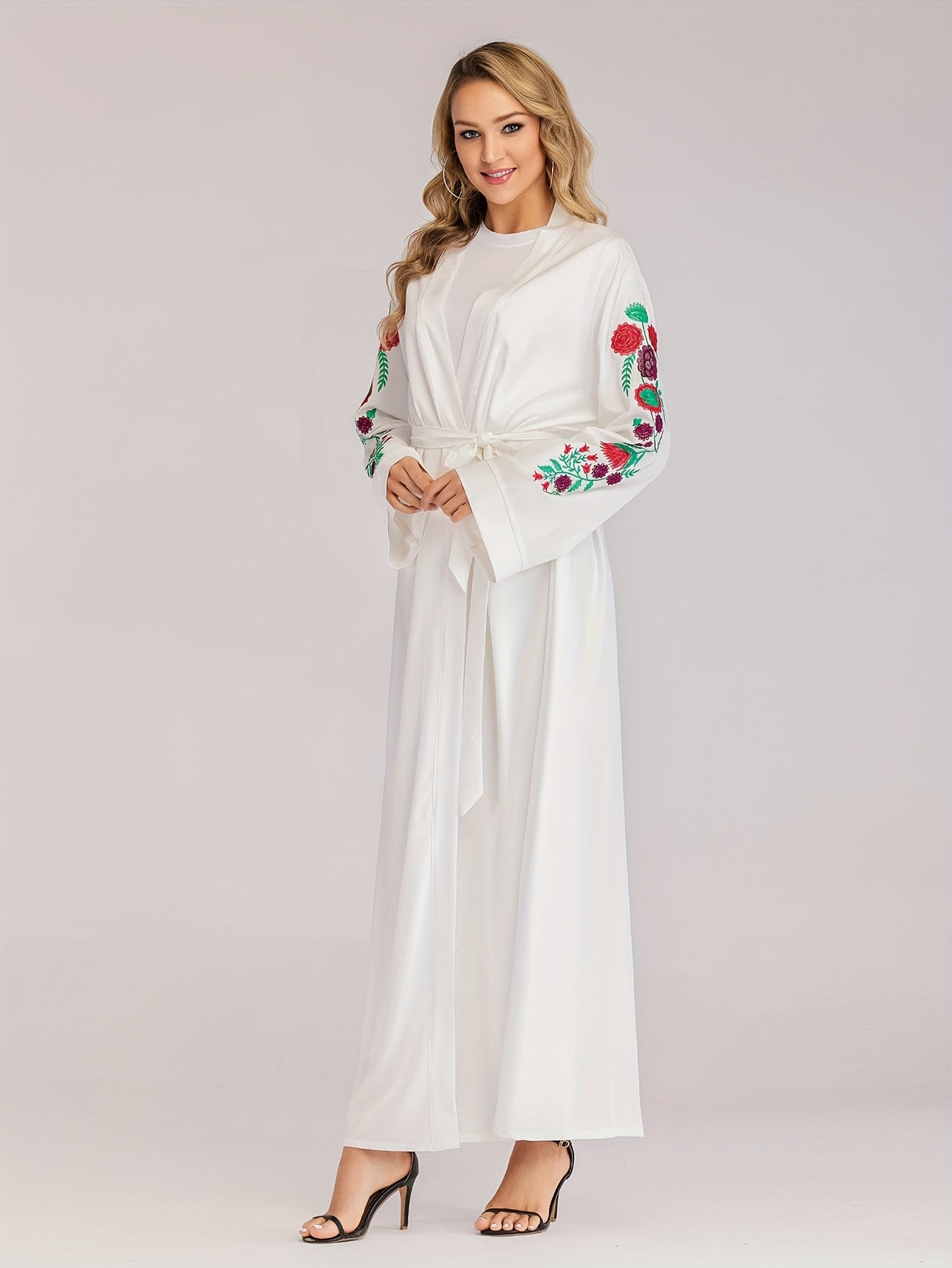 Women's Elegant Islamic Emirati Abaya Robe - Long Sleeve Islamic Dress with Belt, Black with Floral pattern, Lightweight Non-Stretchy Fabric for Everyday & Ramadan
