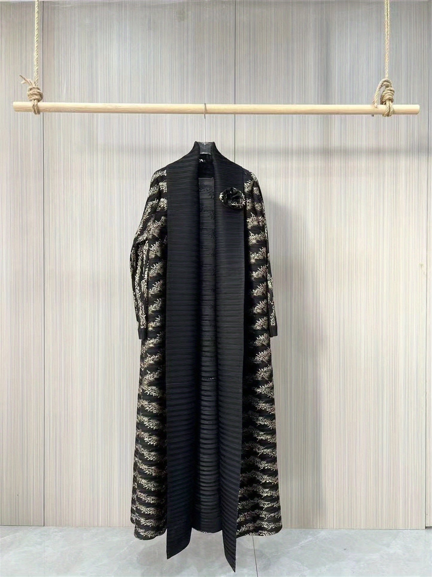 Women's Elegant Black Abaya with Golden Geometric Pattern - Stylish Long-Sleeve Kaftan for Office, Formal Events, and Ramadan - Versatile Middle Eastern Attire, Formal Attire | Elegant Abaya