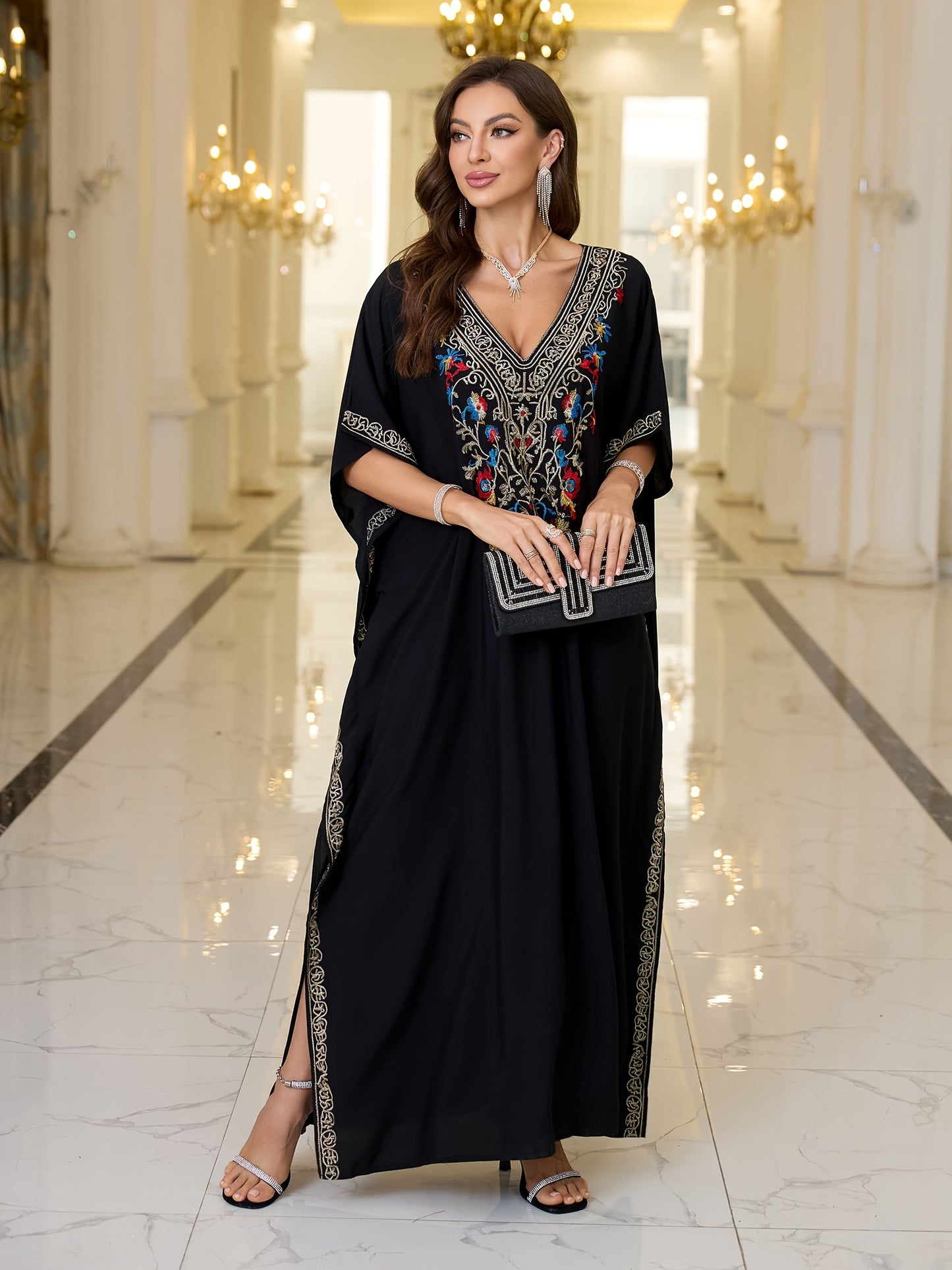 EDOLYNSA Ramadan Flowy Kaftan Gown with a V-Neck, Featuring Vibrant, Batwing Sleeves, Side Slits, And a Chic Design, Perfect for Large Sizes As a Resort Robe Or a Casual And Comfy Beach Cover-Up for Bikinis, Model Q1761.