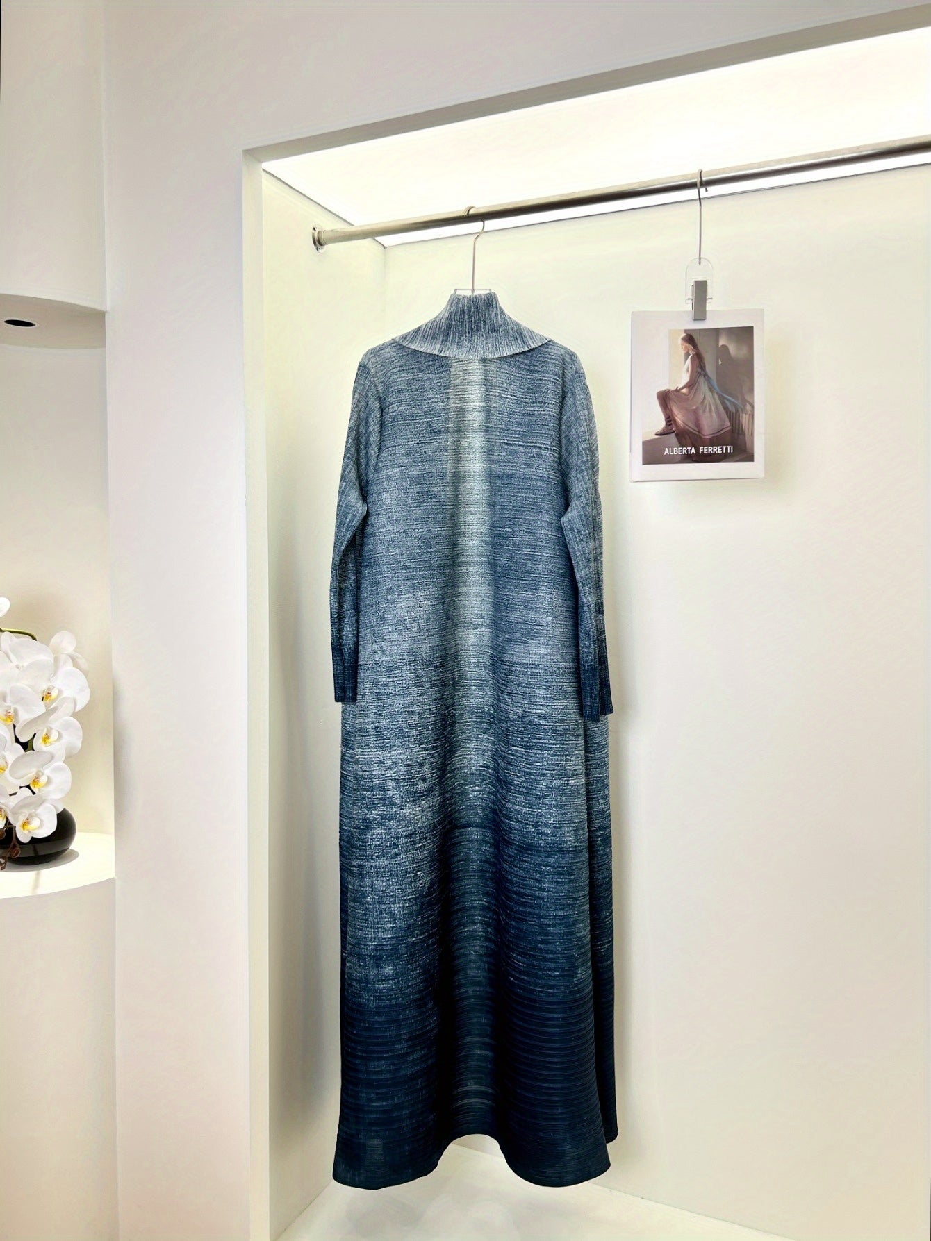 Women's Vintage-Inspired Geometric Print Long Robe Abaya with Tie Waist - Loose Fit, High Stretch, Blue & Black Design, Perfect for Spring/Summer/Fall Festivals