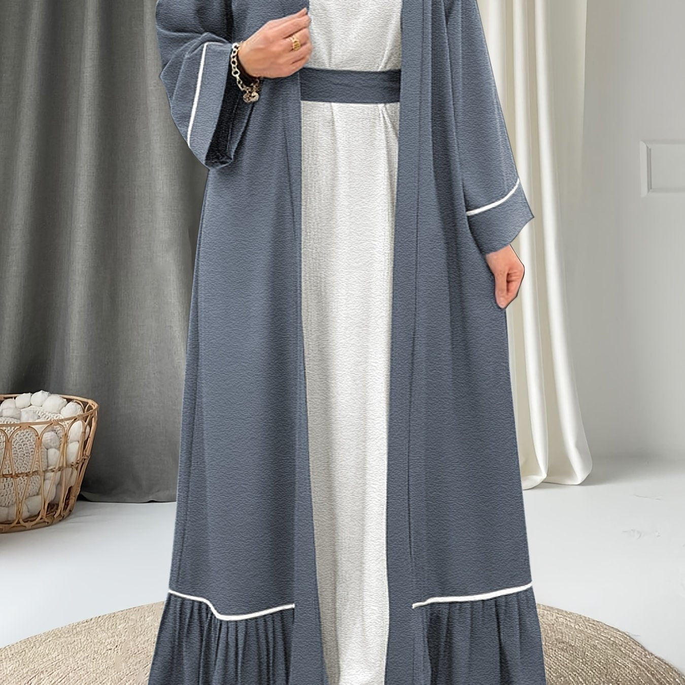 Women's Solid Color Long Emirati Abaya with a Matching Long Robe Set.
