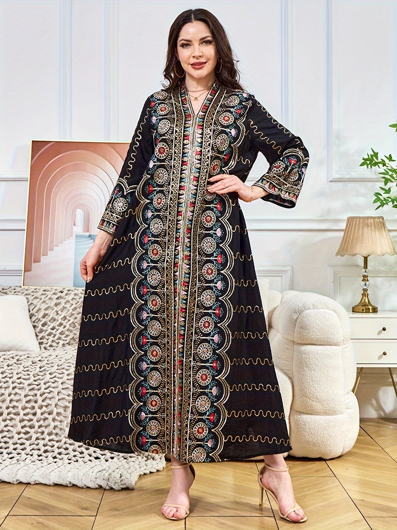 Middle East Autumn-Winter New Arrival: Stylish Muslim Black Dress with Beaded V-Neck, Loose Fit Party Evening Gown for Women – Turkish Design Long Abaya