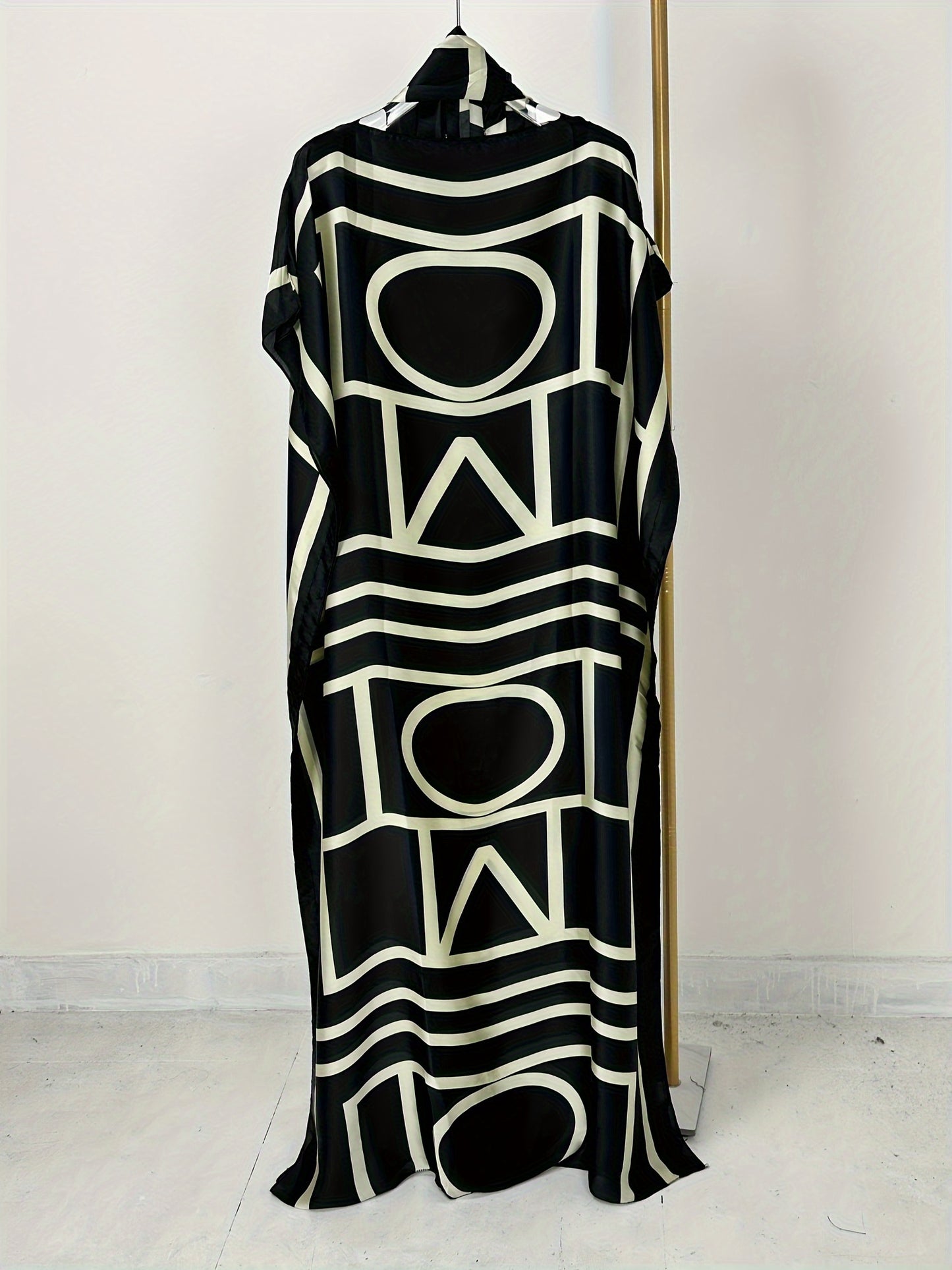 Elegant Plus Size Middle Eastern Kaftan Abaya with Scarf - Vibrant Geometric Floral Design, Soft Non-Stretch Fabric, Perfect for All Seasons, Available in Two Sizes (110g/㎡)